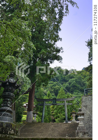 群馬県藤岡市妙義町の凄い氣があつまるパワースポット　妙義神社 117274108