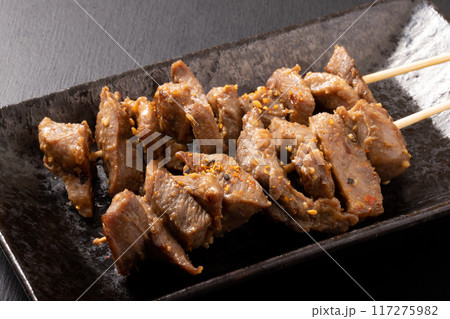 牛タン串（味噌漬け焼き） 117275982