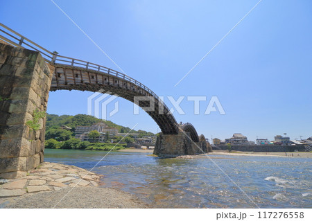 錦帯橋 日本三奇橋の一つ錦帯橋 錦川にかかる錦帯橋 錦帯橋のある風景 錦帯橋 日本三奇橋の一つ錦帯橋 錦川にかかる錦帯橋 錦帯橋のある風景 117276558