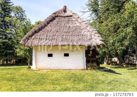 old traditional hungarian residential building in skanzen. 117278763