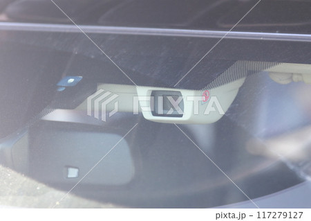 自動車のカメラ（先進安全自動車、サポカー） 117279127