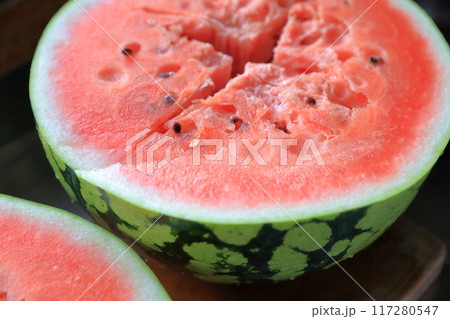 夏の定番果物(スイカ 西瓜) 夏の定番果物(スイカ 西瓜) 117280547