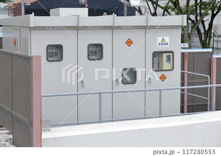 商業施設の変電設備 117280553