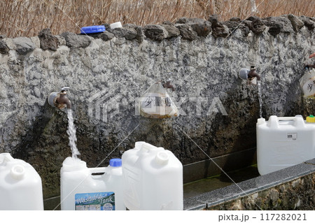 水汲み場（山梨県 富士吉田市） 117282021