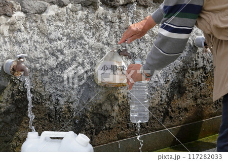 水汲み場（山梨県 富士吉田市） 117282033