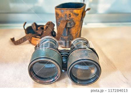 レトロな双眼鏡 117284013