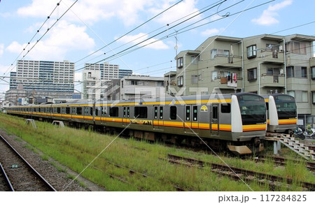 南武線の233系 矢向駅 川崎市 神奈川県 南武線の233系 矢向駅 川崎市 神奈川県 117284825