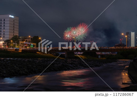 北海道 札幌 豊平川花火大会 夏 北海道 札幌 豊平川花火大会 夏 117286067