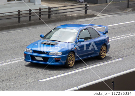 スポーツカー　道路走行 117286334