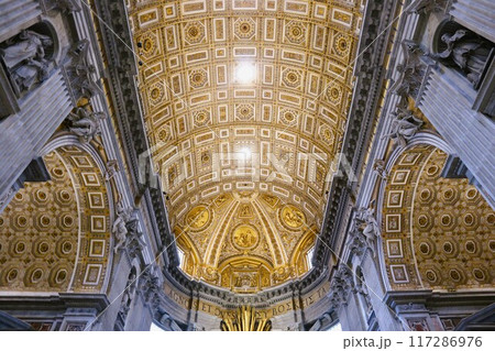 バチカン市国、サン・ピエトロ大聖堂の天井 117286976