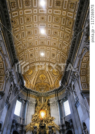 バチカン市国、サン・ピエトロ大聖堂の身廊 バチカン市国、サン・ピエトロ大聖堂の身廊 117286978