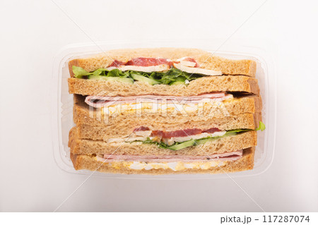 クラブハウスサンド(全粒粉パン) クラブハウスサンド(全粒粉パン) 117287074