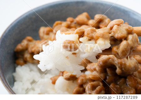 納豆ご飯のクローズアップ 117287289