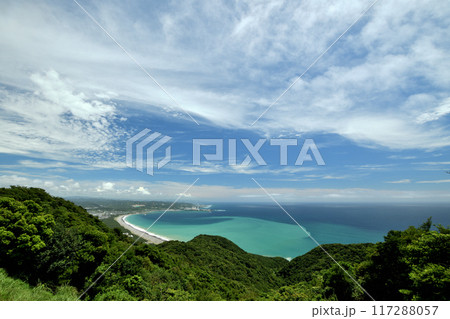 西山から煙樹ヶ浜を望む　【和歌山県日高郡美浜町】 117288057