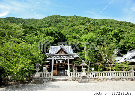 御崎神社(拝殿)　【和歌山県日高郡美浜町】 117288168