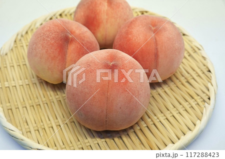美味そうな桃 117288423
