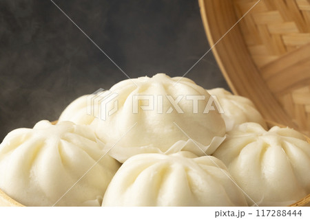 肉まん せいろで蒸した肉まん 肉まん せいろで蒸した肉まん 117288444