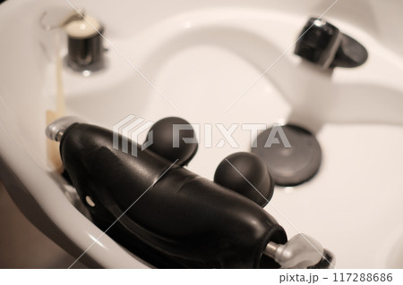 beauty parlor 117288686