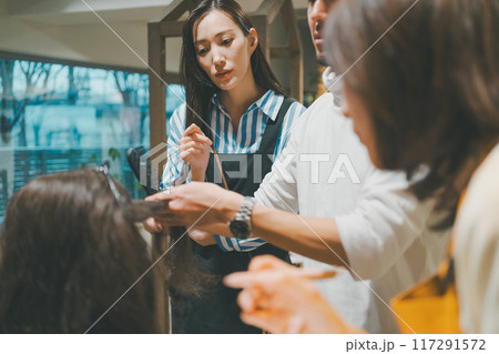 beauty parlor 117291572