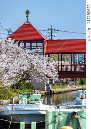 日本のベニス新湊内川 117292499