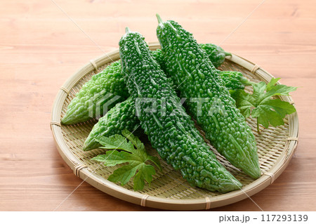 夏野菜 ゴーヤ (にがうり) 夏野菜 ゴーヤ (にがうり) 117293139