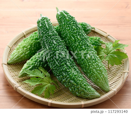 夏野菜 ゴーヤ (にがうり) 夏野菜 ゴーヤ (にがうり) 117293140