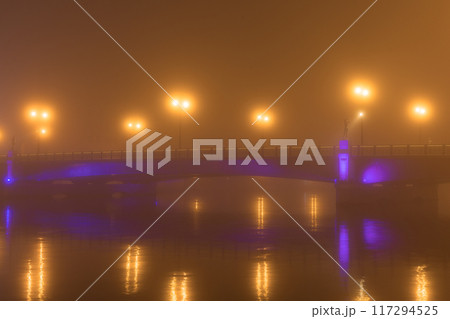 【北海道_釧路_弊舞橋】釧路の夜・霧のヌサマイ橋 117294525