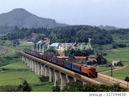 国鉄 鉄道 列車 旧客 長編成 福島 金谷川 夏 1982 国鉄 鉄道 列車 旧客 長編成 福島 金谷川 夏 1982 117294630