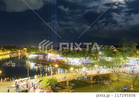 ベトナム・ホイアンの夜景 / Hoi An, Vietnam 117295856