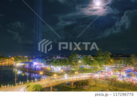 ベトナム・ホイアンの夜景 / Hoi An, Vietnam 117296778