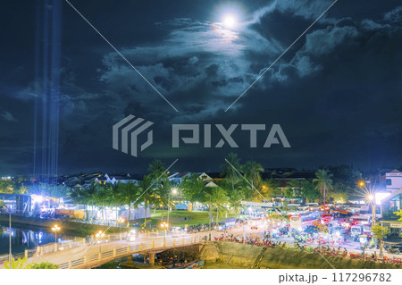 ベトナム・ホイアンの夜景 / Hoi An, Vietnam 117296782