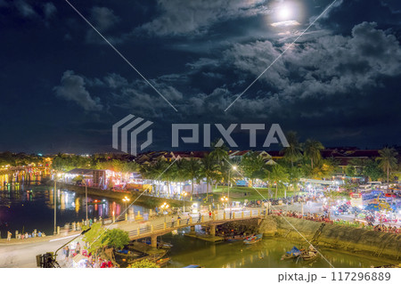 ベトナム・ホイアンの夜景 / Hoi An, Vietnam 117296889