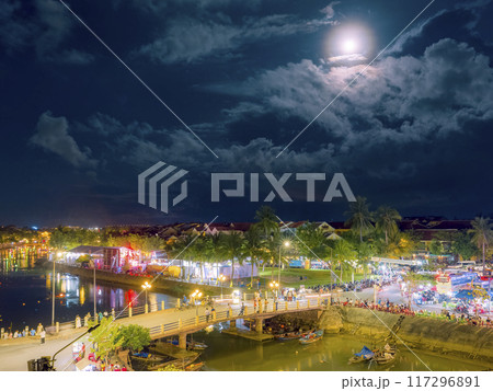 ベトナム・ホイアンの夜景 / Hoi An, Vietnam ベトナム・ホイアンの夜景 / Hoi An, Vietnam 117296891