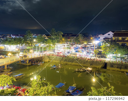 ベトナム・ホイアンの夜景 / Hoi An, Vietnam 117296942