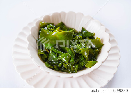 荒切りの茹でめかぶ 荒切りの茹でめかぶ 117299280