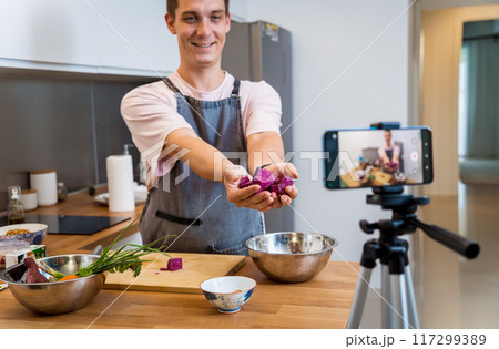 The chef is broadcasting live from workshop how to prepare a vegetarian massaman curry 117299389