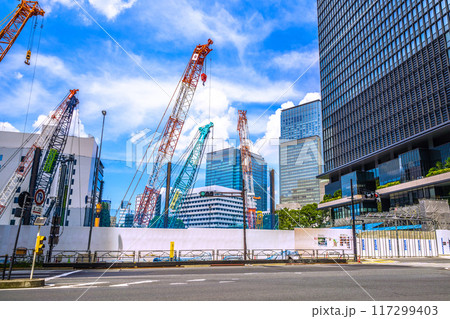 日本の東京都市景観　大手町二丁目常盤橋地区第一種市街地再開発事業や常盤橋タワーなどを望む＝11日 117299403
