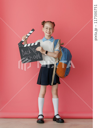 girl is ready to back to school 117300751