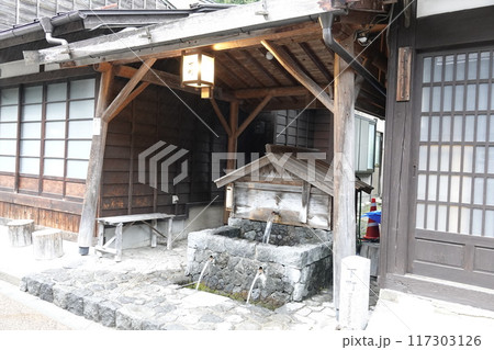 奈良井宿の宿場用水 下町の水場 奈良井宿の宿場用水 下町の水場 117303126