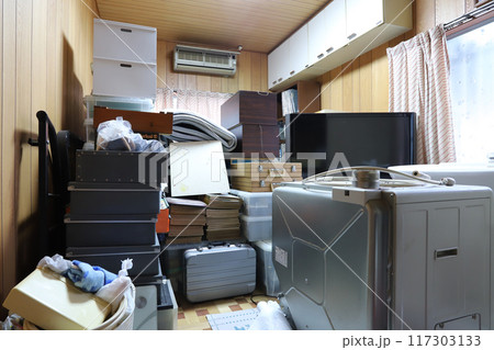 遺品が堪った部屋 遺品が堪った部屋 117303133