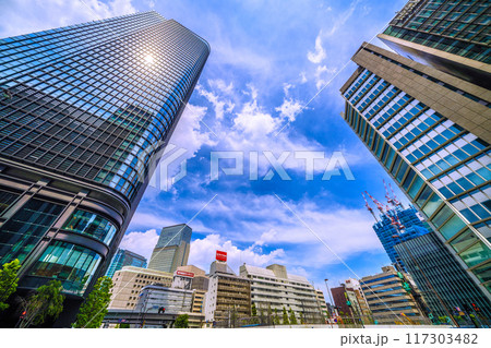 日本の東京都市景観 東京・八重洲。呉服橋交差点、八重洲一丁目北地区再開発や日本橋一丁目の再開発など 日本の東京都市景観 東京・八重洲。呉服橋交差点、八重洲一丁目北地区再開発や日本橋一丁目の再開発など 117303482