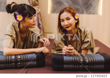 Relaxing with hand massage at beauty spa. Soothing massage 117303825