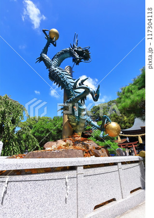 【香川県】初詣や祈願等で有名な晴天の田村神社 【香川県】初詣や祈願等で有名な晴天の田村神社 117304118