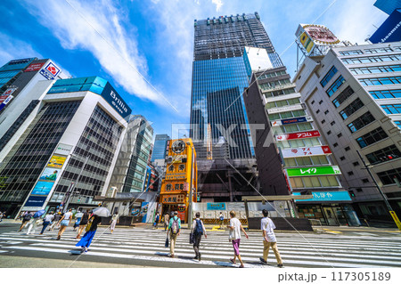 日本の東京都市景観　東京駅前八重洲一丁目東B地区再開発事業などを望む＝令和6年8月11日 117305189