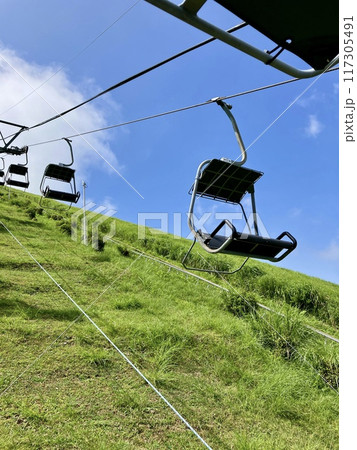 大室山の山頂から見た景色_静岡県伊東市_大室山リフト 大室山の山頂から見た景色_静岡県伊東市_大室山リフト 117305491