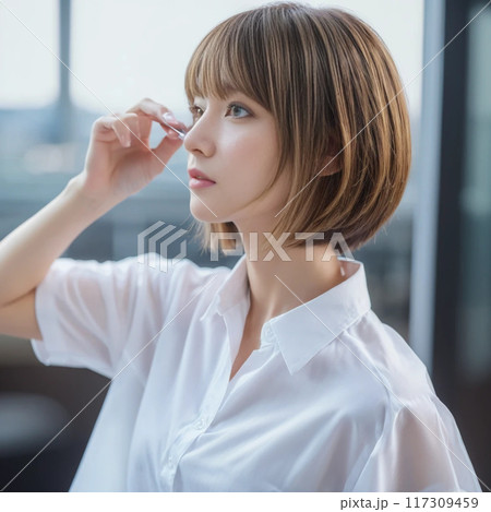 若い女性のポートレート 117309459