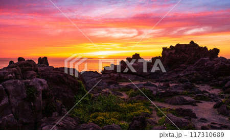 十六羅漢岩・夕景 117310689