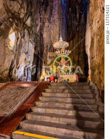 View of Marble Mountain cave and temple in Da Nang, Vietnam 117314221