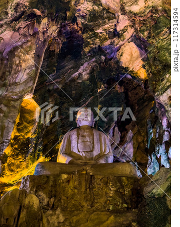 View of Marble Mountain cave and temple in Da Nang, Vietnam View of Marble Mountain cave and temple in Da Nang, Vietnam 117314594