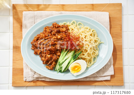 ジャージャー麺 117317680